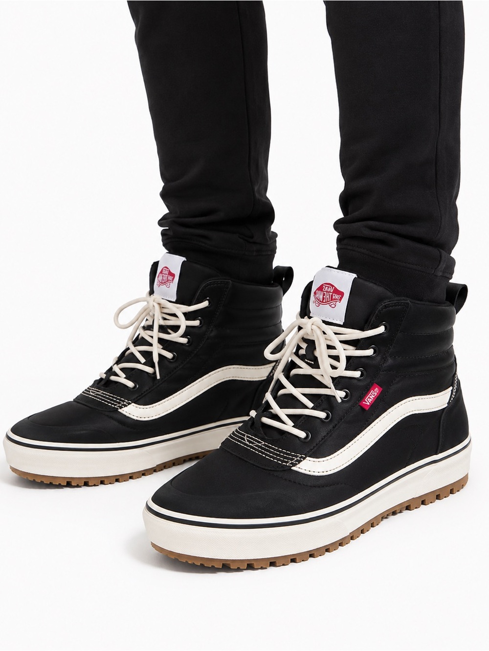 Size 9 (EU 42) Vans Men’s Standard Mid Snow MTE Black Winter Boots